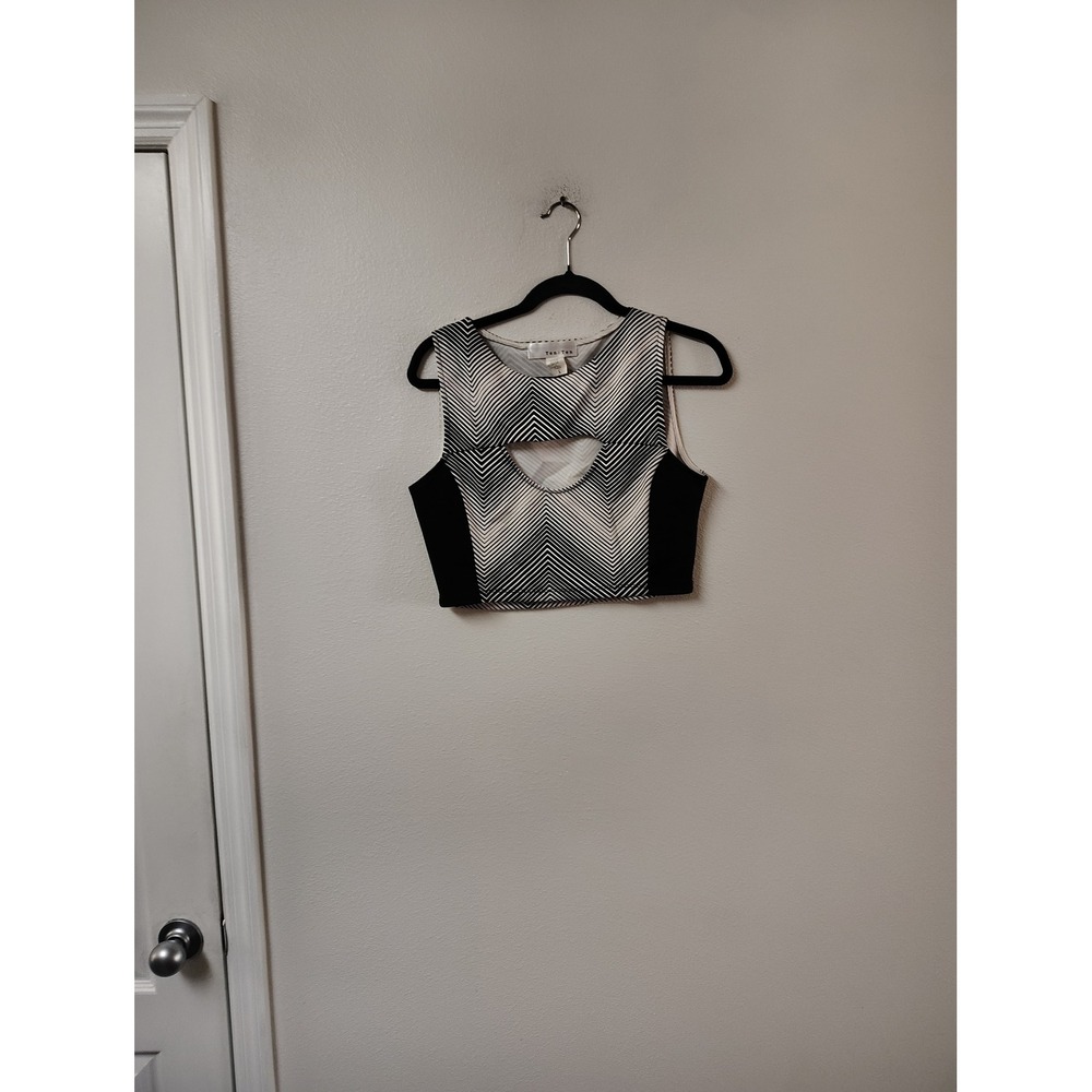 Ten 6 Ten Womens Black White Chevron‎ Geometric Keyhole Cutout Crop Top Large